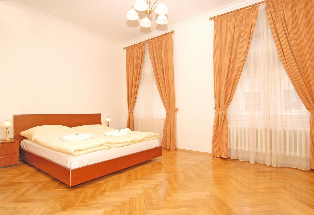 Residence La Familia Prága Kültér fotó